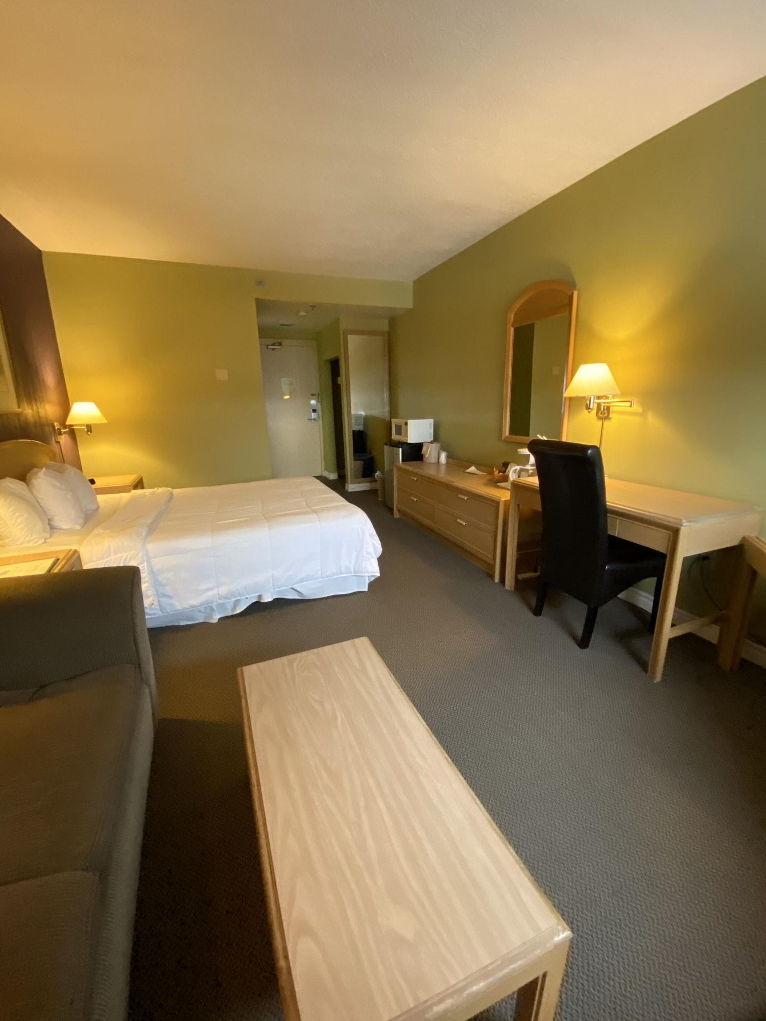 Riverside Resort And Conference Centre French Village Extérieur photo