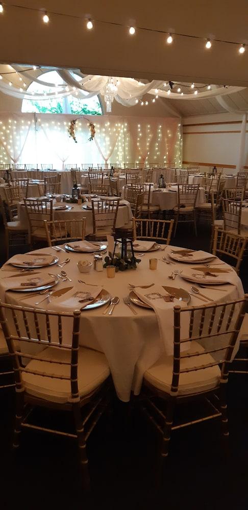 Riverside Resort And Conference Centre French Village Extérieur photo