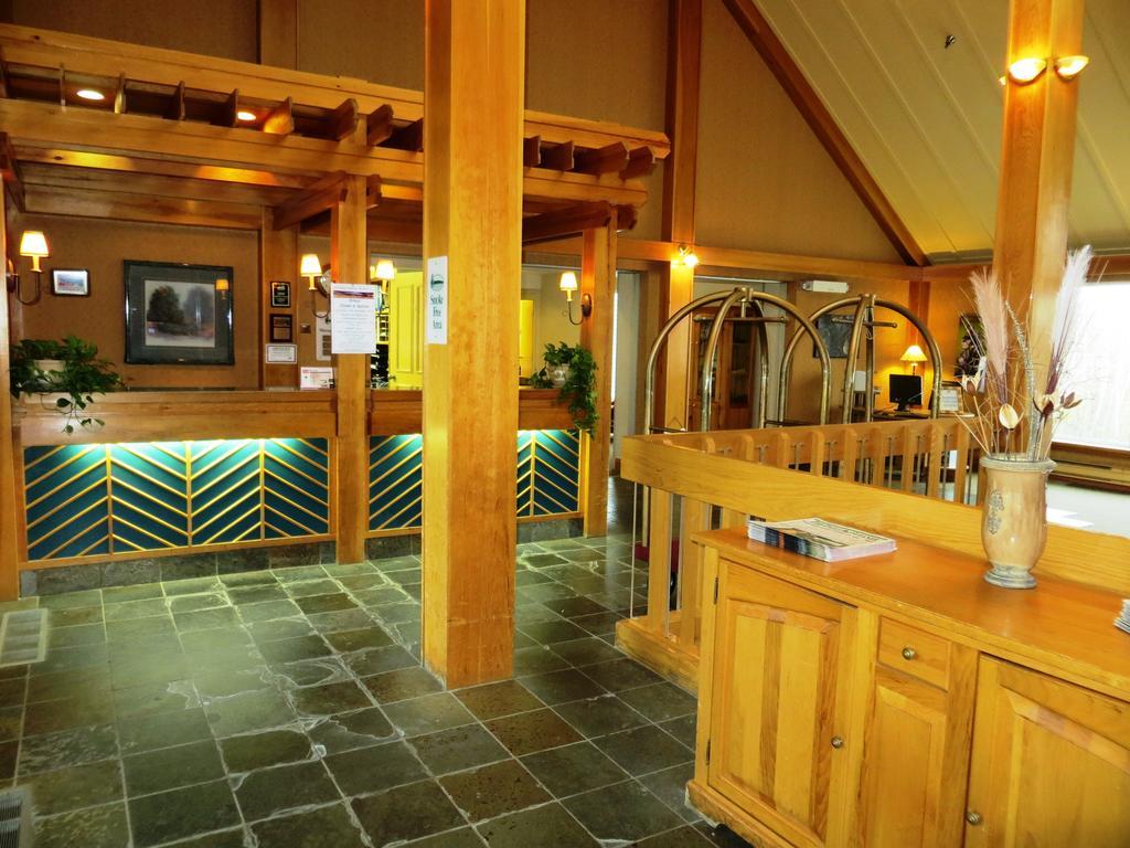 Riverside Resort And Conference Centre French Village Extérieur photo